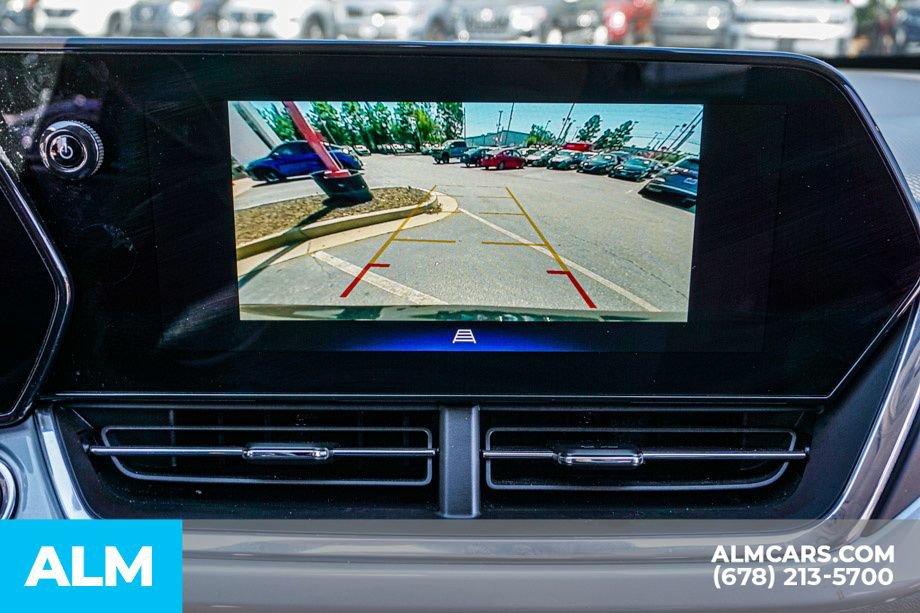 Used 2025 Chevrolet Trax LT FWD image 34