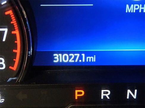 Used 2022 Ford Explorer XLT w/ Equipment Group 202A image 16