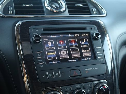 Used 2017 Buick Enclave Leather image 18