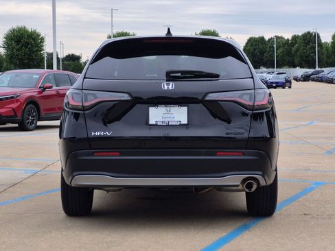 Certified 2025 Honda HR-V Sport image 8