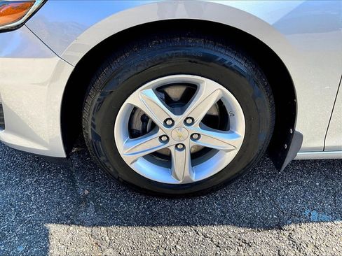 Certified 2019 Chevrolet Malibu LS image 8