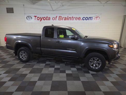 Certified 2017 Toyota Tacoma SR5 w/ Tow Package image 1