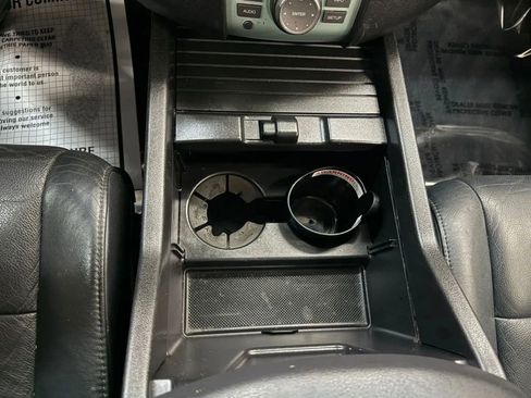 Used 2010 Honda Pilot Touring image 37