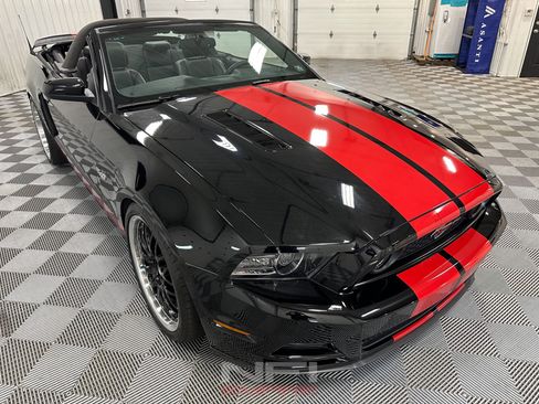 Used 2014 Ford Mustang GT Premium w/ Brembo Brake Package RWD image 9