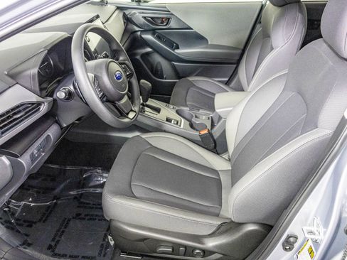 Used 2025 Subaru Crosstrek 2.0i Premium image 17