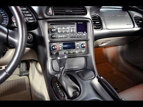 Used 2004 Chevrolet Corvette Coupe w/ Preferred Equipment Group image 14