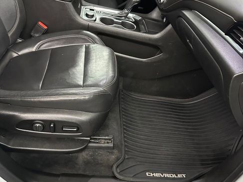 Used 2019 Chevrolet Traverse RS image 43