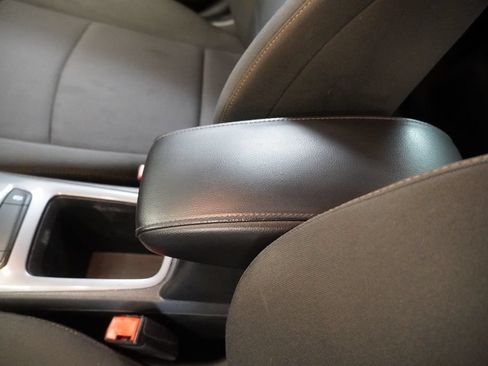 Used 2019 Chevrolet Cruze LS FWD image 21