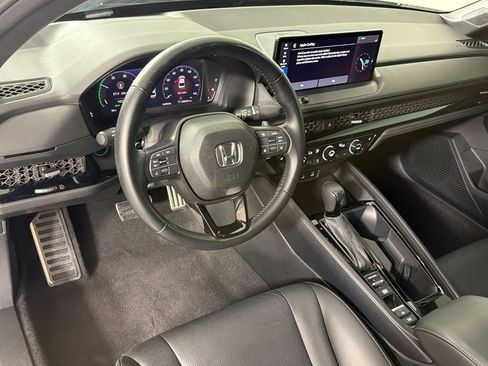 Used 2023 Honda Accord Sport image 4