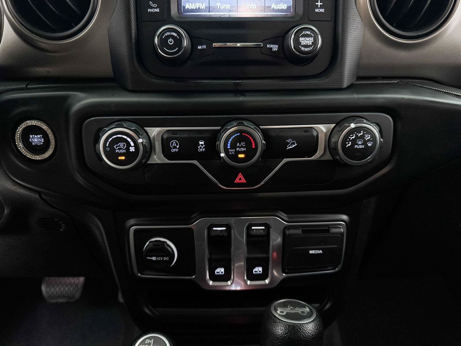 Used 2019 Jeep Wrangler Sport AWD/4WD image 24