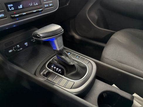 Certified 2024 Hyundai Kona SEL FWD image 28