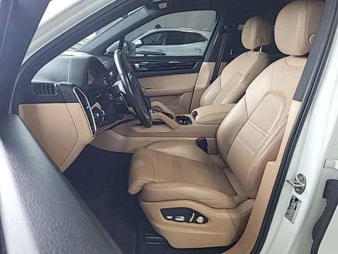 Used 2019 Porsche Cayenne AWD/4WD image 11