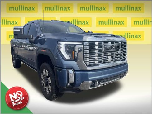 Used 2024 GMC Sierra 2500 Denali w/ Denali Reserve Package AWD/4WD image 1