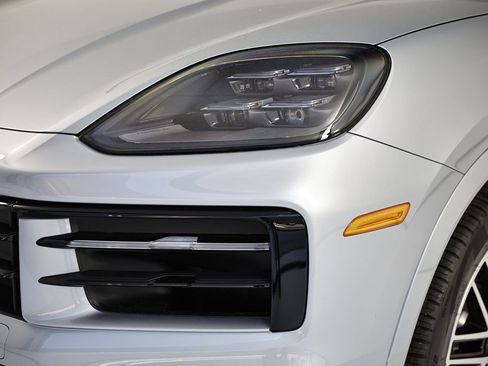 New 2026 Porsche Cayenne S AWD/4WD image 11