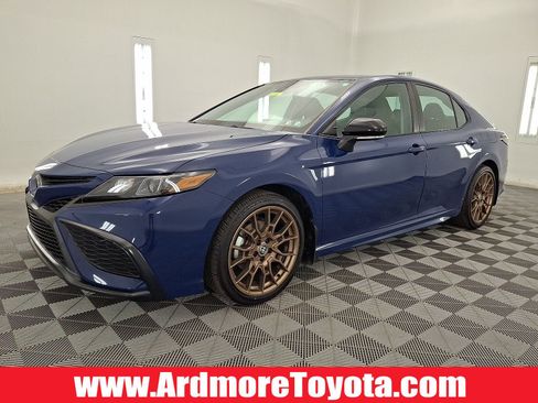 Certified 2023 Toyota Camry SE AWD/4WD image 1