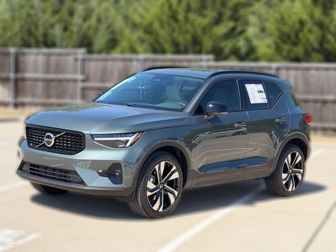 New 2026 Volvo XC40 B5 Ultra w/ Protection Package Premier AWD/4WD image 3