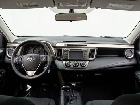 Used 2014 Toyota RAV4 LE image 11