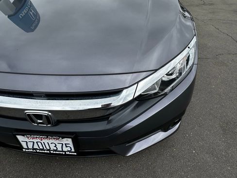 Used 2017 Honda Civic EX-T image 6