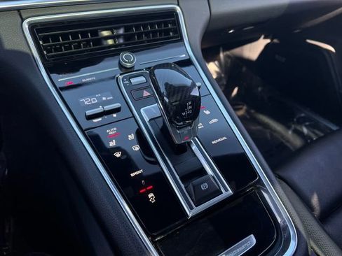 Used 2019 Porsche Panamera RWD image 29