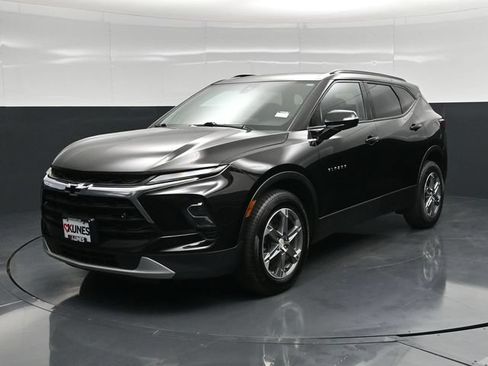 Used 2023 Chevrolet Blazer LT AWD/4WD image 7