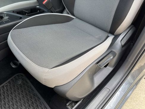 Used 2023 Volkswagen Taos S image 18