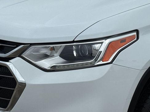 Used 2019 Chevrolet Traverse LT w/ LT Premium Package FWD image 4