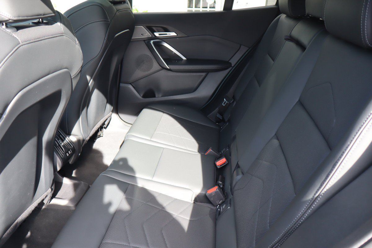 Used 2026 BMW X2 M35i AWD/4WD image 32
