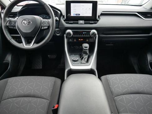 Used 2023 Toyota RAV4 XLE w/ Convenience Package image 10