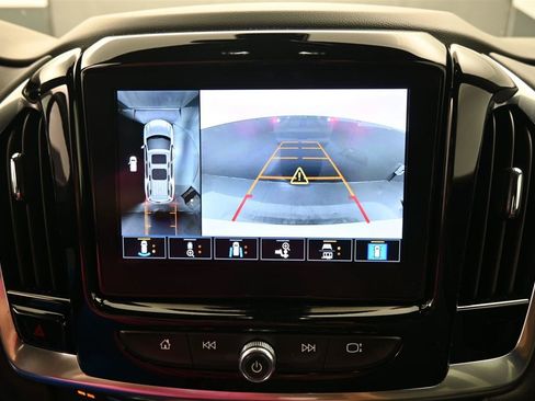 Used 2022 Chevrolet Traverse Premier w/ LPO, Floor Liner Package FWD image 17
