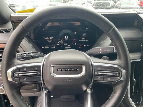 Used 2025 GMC Yukon Denali AWD/4WD image 31