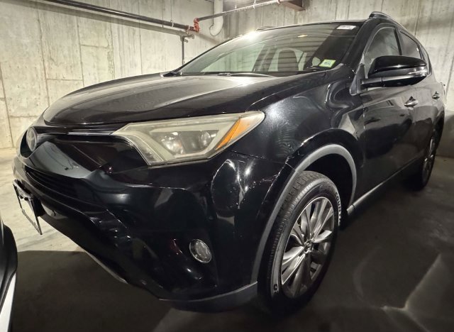 Used 2016 Toyota RAV4 Limited w/ Advanced Technology Package AWD/4WD image 2