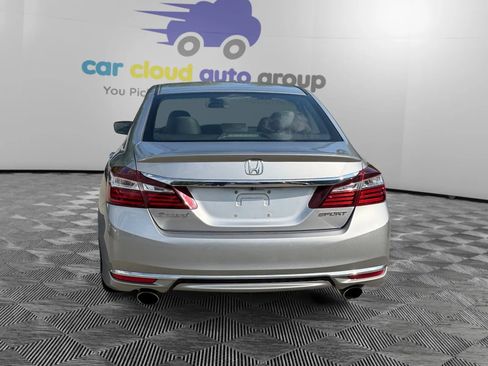 Used 2017 Honda Accord Sport image 4