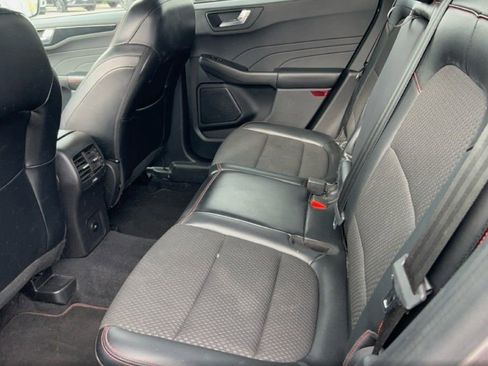 Used 2023 Ford Escape ST-Line AWD/4WD image 8