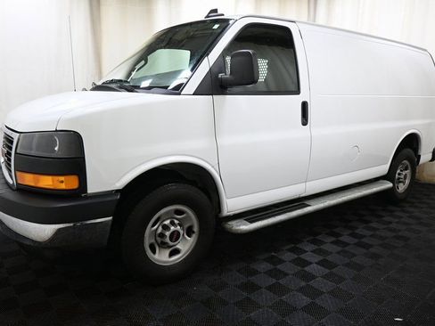 Used 2024 GMC Savana 2500 w/ Driver Convenience Package image 11