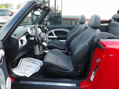 Used 2005 MINI Cooper Convertible FWD image 7