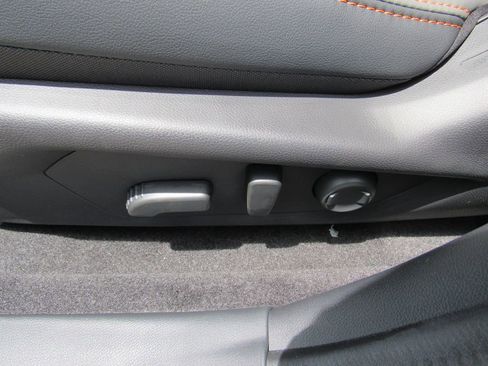 New 2025 Subaru Crosstrek 2.5i Limited w/ Popular Package #3A image 21