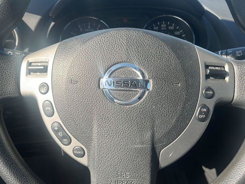 Used 2013 Nissan Rogue SV AWD/4WD image 13