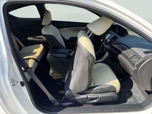 Used 2017 Honda Accord EX-L image 40
