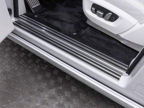 New 2027 Rolls-Royce Phantom Sedan RWD image 29