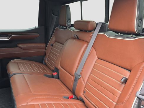 Used 2024 GMC Sierra 1500 Denali Ultimate AWD/4WD image 12