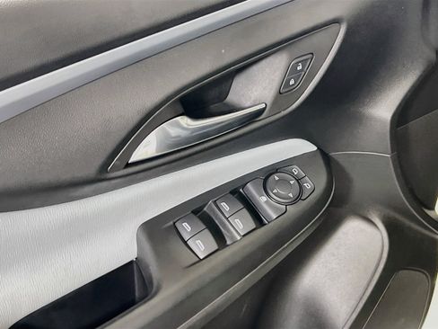 Used 2024 Buick Envista Preferred w/ Advanced Safety Package FWD image 18