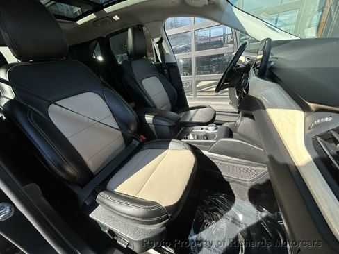 Used 2022 Ford Escape Titanium w/ Titanium Elite Package AWD/4WD image 24