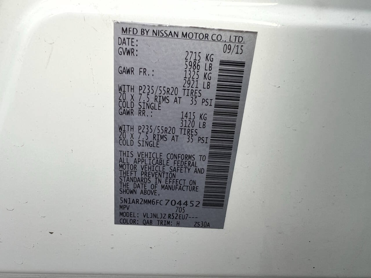 Used 2015 Nissan Pathfinder Platinum AWD/4WD image 34