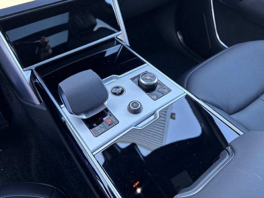 New 2027 Land Rover Range Rover SE AWD/4WD image 26