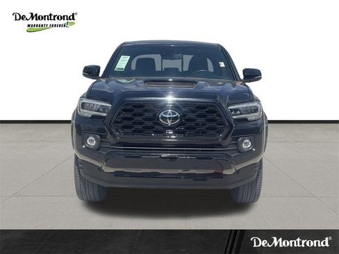 Used 2021 Toyota Tacoma TRD Sport image 2