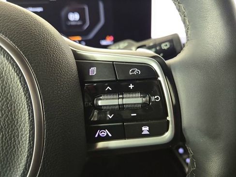 Certified 2025 Kia Sorento SX Prestige image 24
