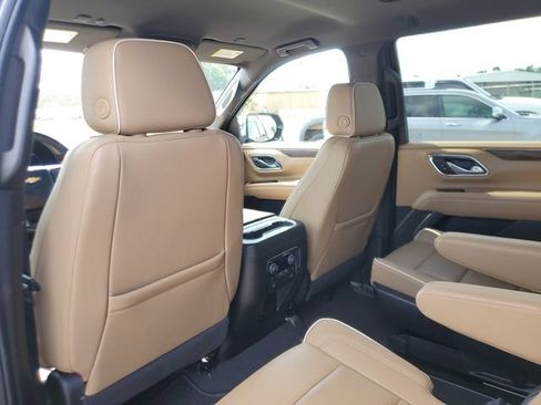Used 2024 Chevrolet Tahoe Premier RWD image 12
