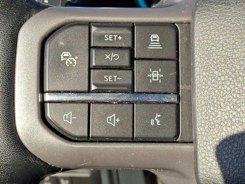 Certified 2022 Ford F150 Lariat w/ Equipment Group 502A High image 25