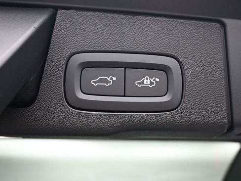 New 2026 Volvo XC60 B5 Ultra w/ Protection Package Premier image 18