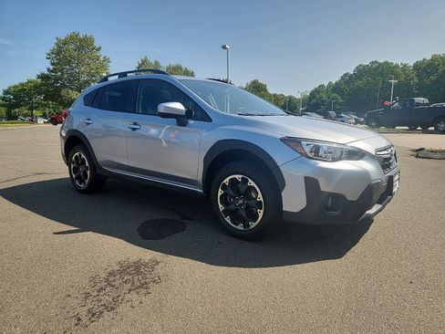 Used 2023 Subaru Crosstrek 2.0i Premium image 4